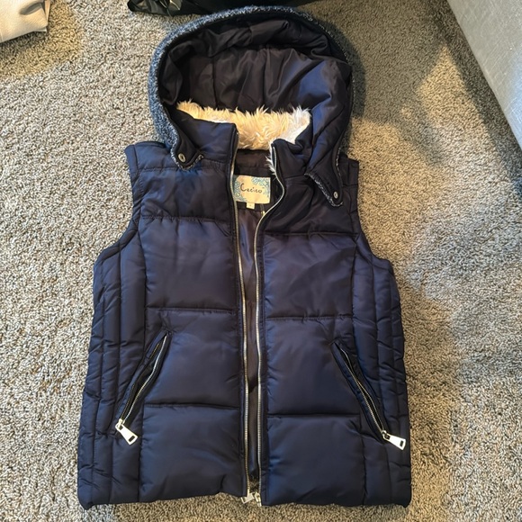 Navy vest hoodie with knit material back. Brand new never worn - Picture 1 of 3